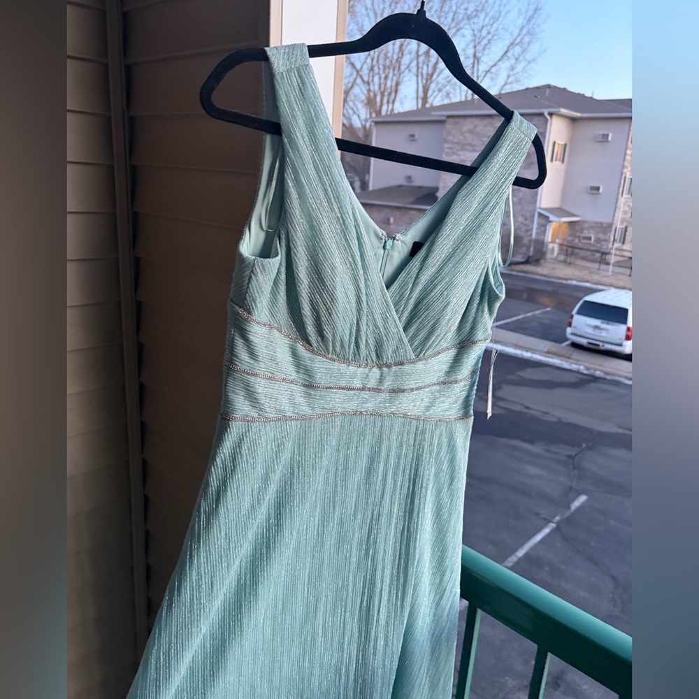 🆕 🩵R&M Richards Seafoam Shimmer Metallic Gown Size 6 Formal Dress Prom Wedding - Picture 5 of 15